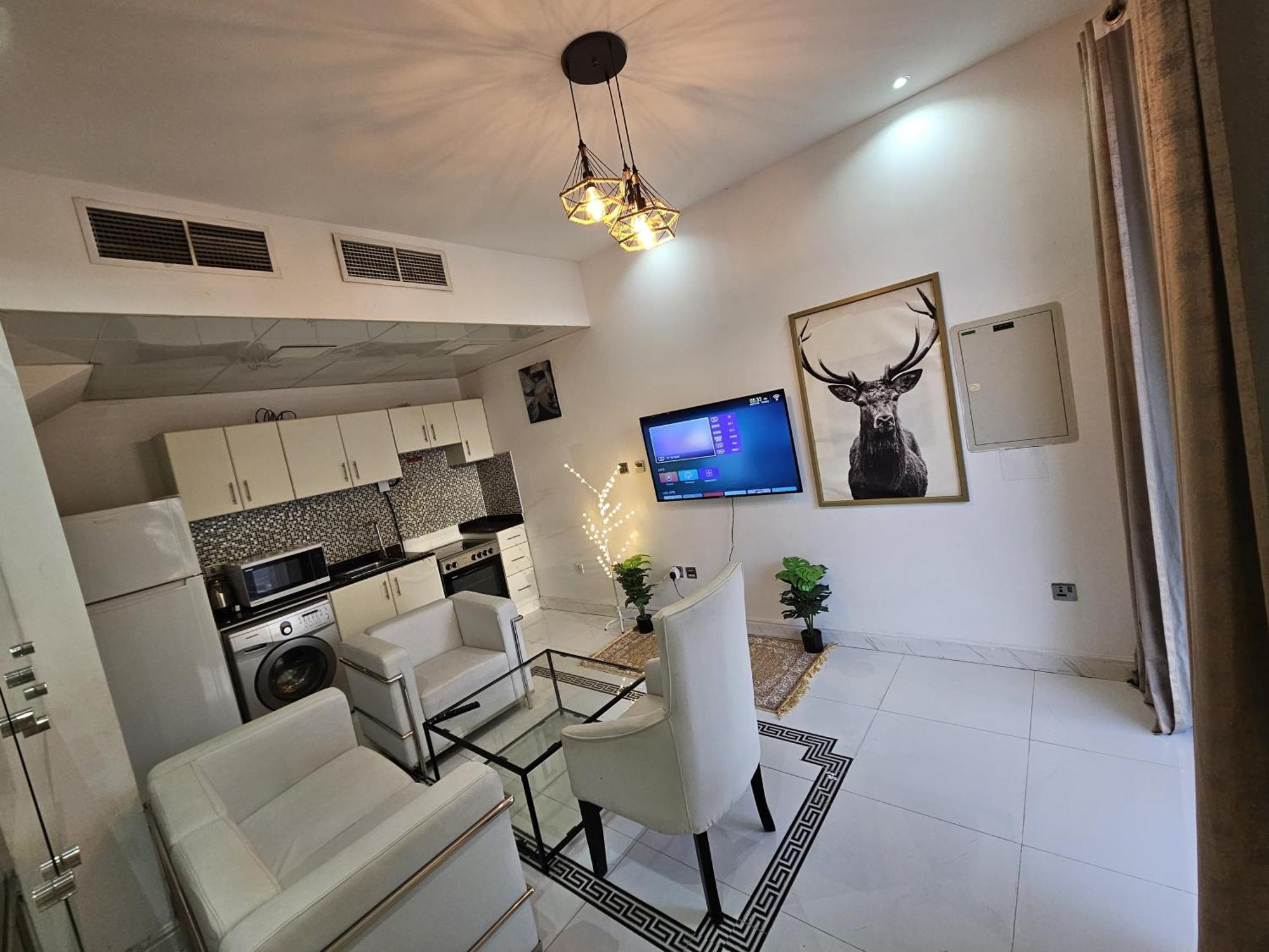 Amazing One-bedroom Townhouse